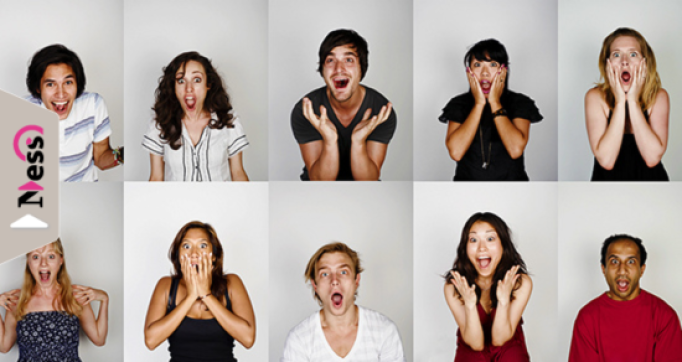 Image comprenant plusieurs photos de portrait de personnes surprises et heureuses et logo NESS